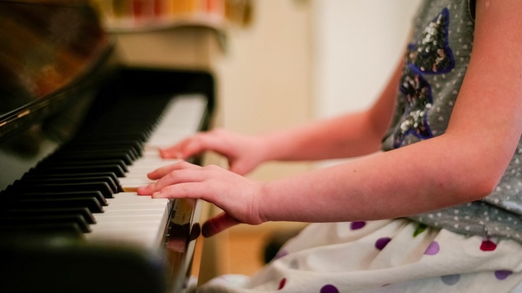 Emiko currently teaches piano lessons in Mercer Island, WA